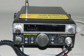 Stará vysílačka FDK MULTI - 750X - 3