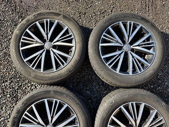 Original letní kola Volkswagen 5x100 6J ET40 185/60 R15 - 3