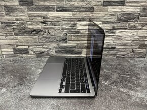 MacBook Pro 13" 2020 M1 / 8GB / 256GB - 3