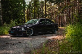 BMW E36 Sedan - 3