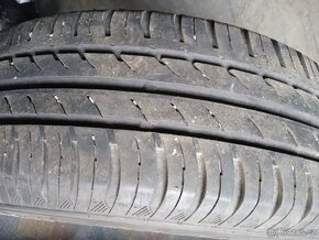 pneu 185/65 R14 - 3