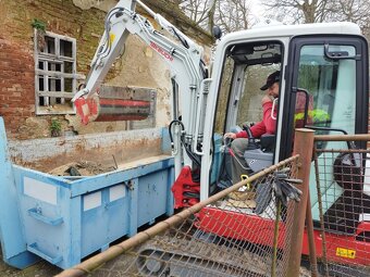 Bagr Takeuchi TB 225 - 3