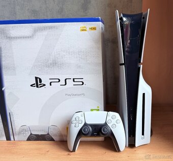 PlayStation 5 Slim Edition s mechanikou - 3