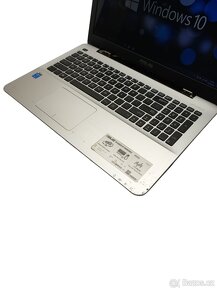 Asus X555L - 3