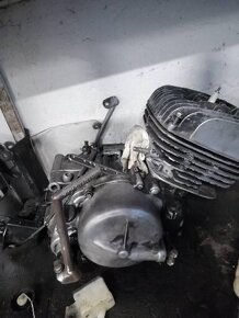 Suzuki TS 125 motor - 3