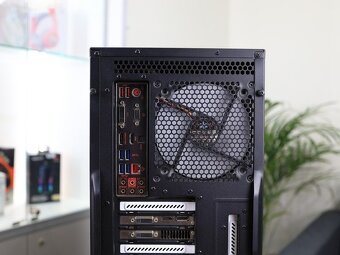 Herní PC - Intel i5 4690K / 16GB / SSD / GTX 760 - 3