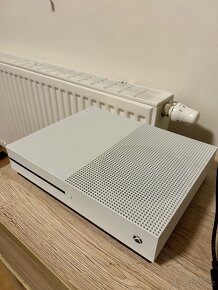 Prodám Xbox One S 500 GB - 3