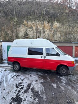 VW T4 Camper s držákem na motorku - 3