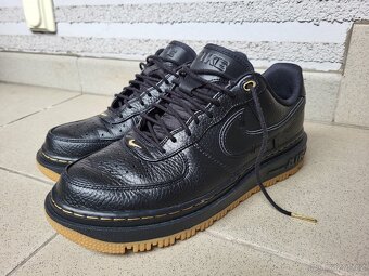 Nike Air Force 1 Luxe Black (43) - 3