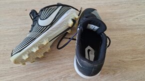 Baseball Nike spikes - 3