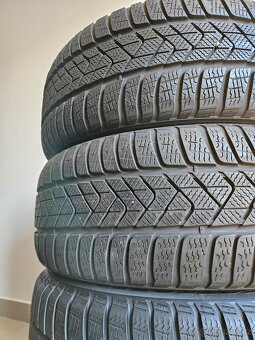 Zimní Pirelli 225/45/18 - 3