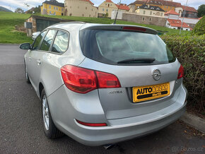 Opel Astra, Sports Tourer 2.0 TDCi - 3