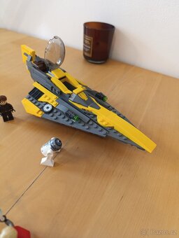 LEGO Star Wars Anakin's Jedi Starfighter - 3