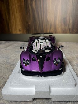 LCD Model - Pagani Zonda HP Barchetta, Carbon Purple, 1:18 - 3