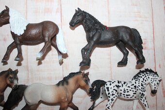 Figurky koní Schleich VI - 3