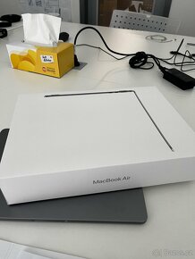 Krabice MacBook pro - 3