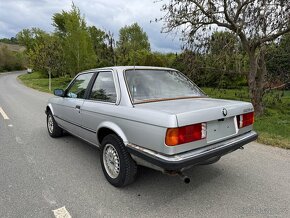BMW E30 325e coupe - 3