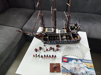 LEGO 10210 Imperial Flagship - 3