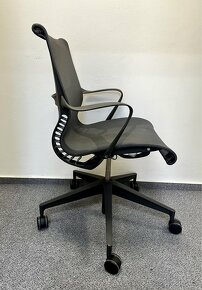 kancelářská židle Herman Miller Setu - 3