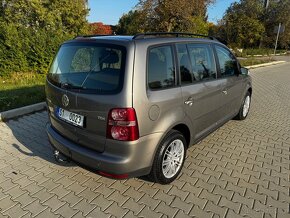 Volkswagen Touran 1.9 TDI 77Kw DSG - 3