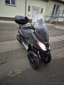 Piaggio MP3 300 Sport - 3