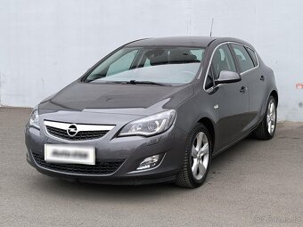 Opel Astra 1.6i ,  85 kW benzín, 2010 - 3