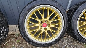 Prodám kola 5x112 R19 s 2letými pneu 235/45/19 - 3