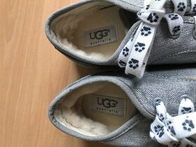 Tenisky 2x UGG,vel.32,33,1x Polo RL,vel.32.5-150,- Kč za kus - 3