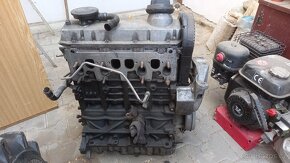 Motor 1.9 TDi 66KW Octavia I - 3