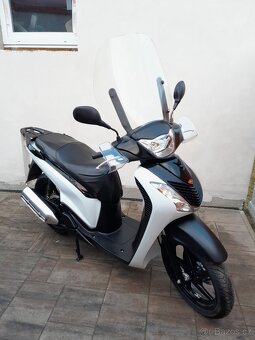 Honda SH 150i, 2011, CZ doklady, slušný stav, ZIMNÍ CENA - 3