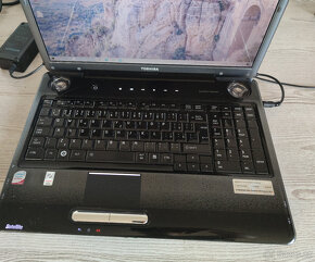 17 Notebook TOSHIBA Satellite P300 - 3