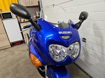 Suzuki GSX 600 F - 3