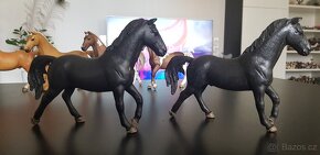 Schleich koně koníci Trakénský kůň Traken - 3