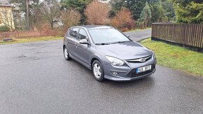 Hyundai i30 1,6 16v 92kw rv.5/2011 koupeny novy v čr - 3