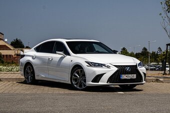 Lexus ES 300h F Sport - 3