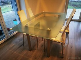 Jídelní stůl se židlemi - 3