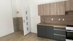 Prodej byty 1+kk, 28 m² - Trutnov - Horní Staré Město - 3