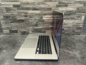 MacBook Pro 16" 2019 i7 / 16GB / 500GB / Pro 5300M - 3