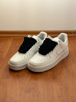 Nike Air Force 1 - Bílé s černými šňůrkami - 3