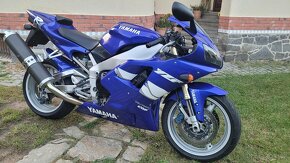 Yamaha YZF RN01 rok 1999 - 3