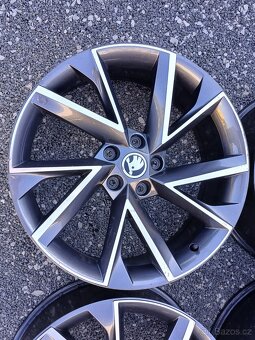 Orig alu disky Vega Škoda Superb 8J 19" ET44 antracit - 3