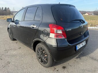 Toyota Yaris 1,0 VVT-i Dream 5 dveří - 3