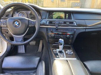 BMW 7.   DiESEL. PRAHA 10   prodám 2014 facelift - 3