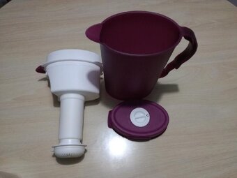 Tupperware FILTRAČNÍ KONVICE 2,1 l - 3