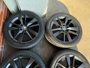 Alu 17" 5x112, orig. škoda TRIUS Black, O3 zimní 90% - 3