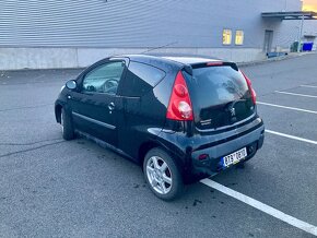 PEUGEOT 107 1,0i 50kW - vhodné pro karosáře - 3