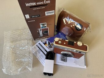 Instax Mini Evo, USB-C, Film, Kožená Brašna, SD karta - 3