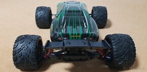 RC auto Challenger Truggy - 3