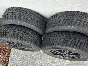 Prodám sadu čtyř zimních pneumatik Bridgestone Blizzak LM012 - 3