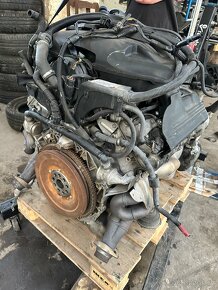 BMW S65B40A motor M3 E90 E92 E93 - 3